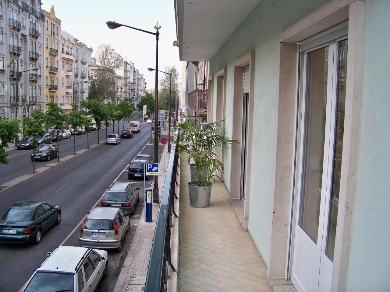 Almirante 1 Four Bedrooms Lisbon Exterior photo